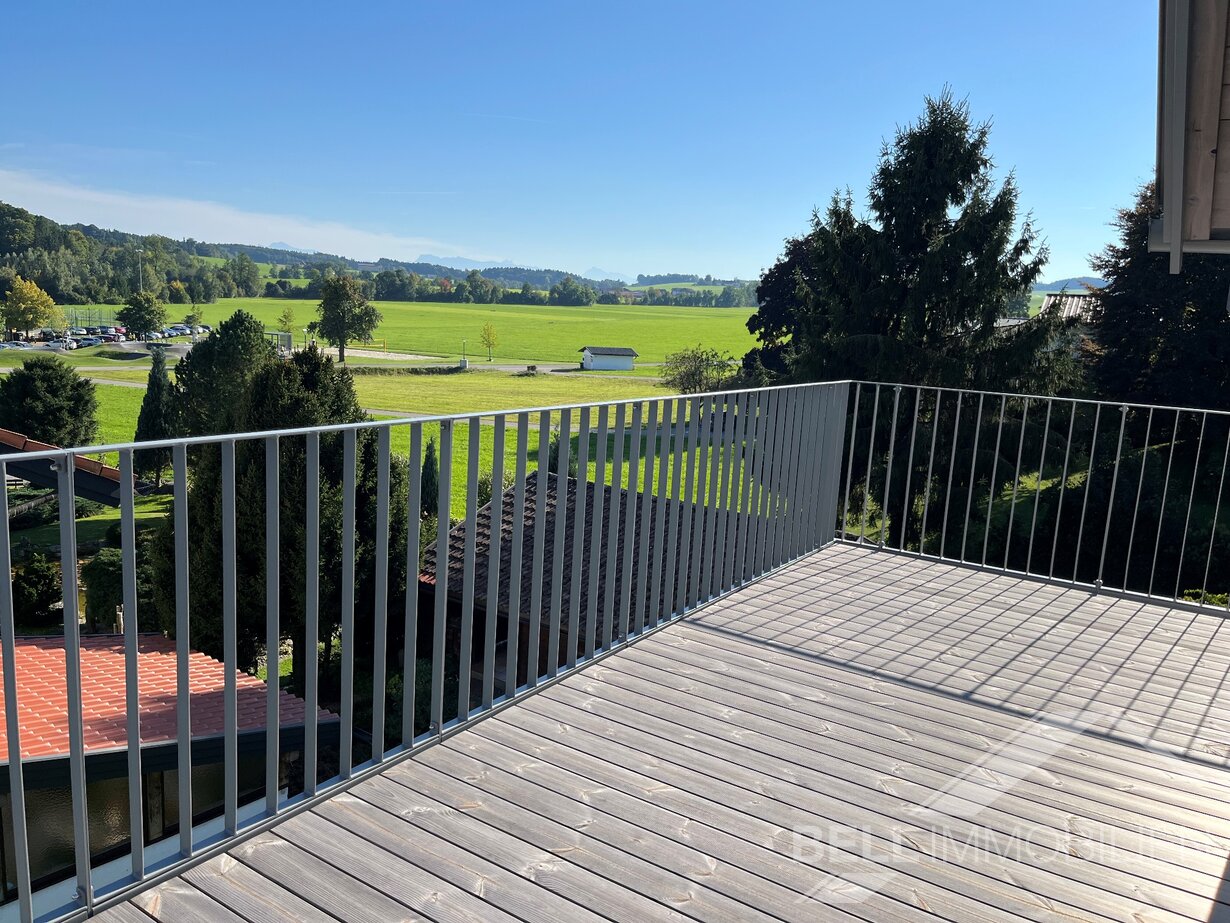 SALZBURGER SEENLAND / NEUE Dachterrassenwohnung in Berndorf 