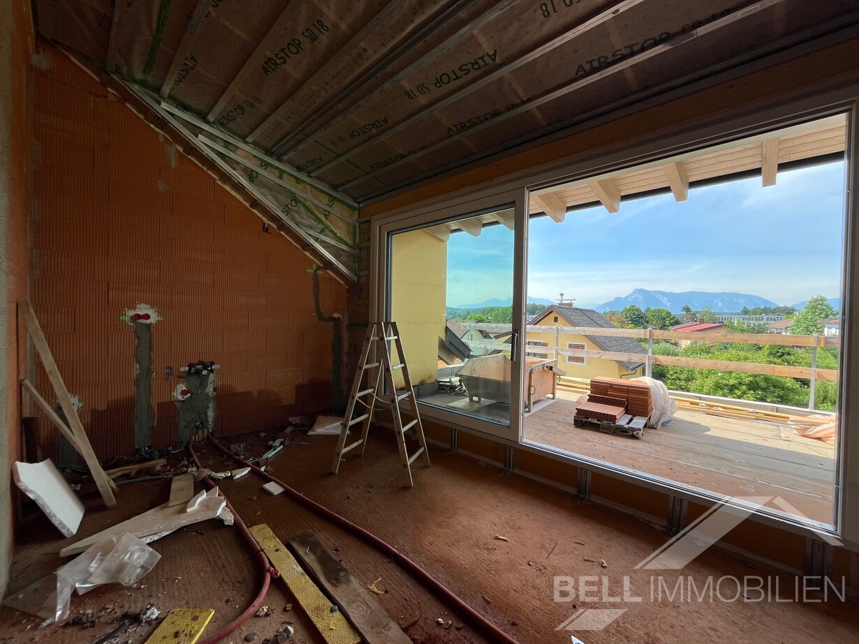 Blick nach außen auf die Dachterrasse