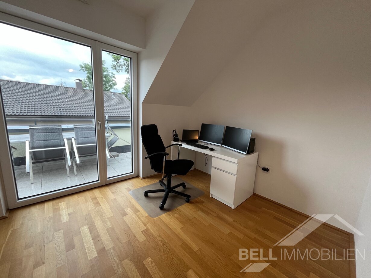 Büro bzw. zweites Schlafzimmer