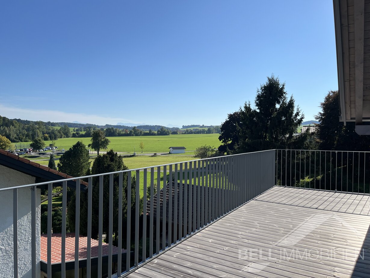 Terrasse und Aussicht