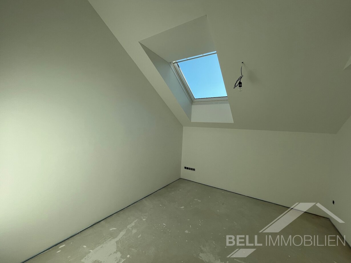 Schlafzimmer 2 vor Parkettverlegung
