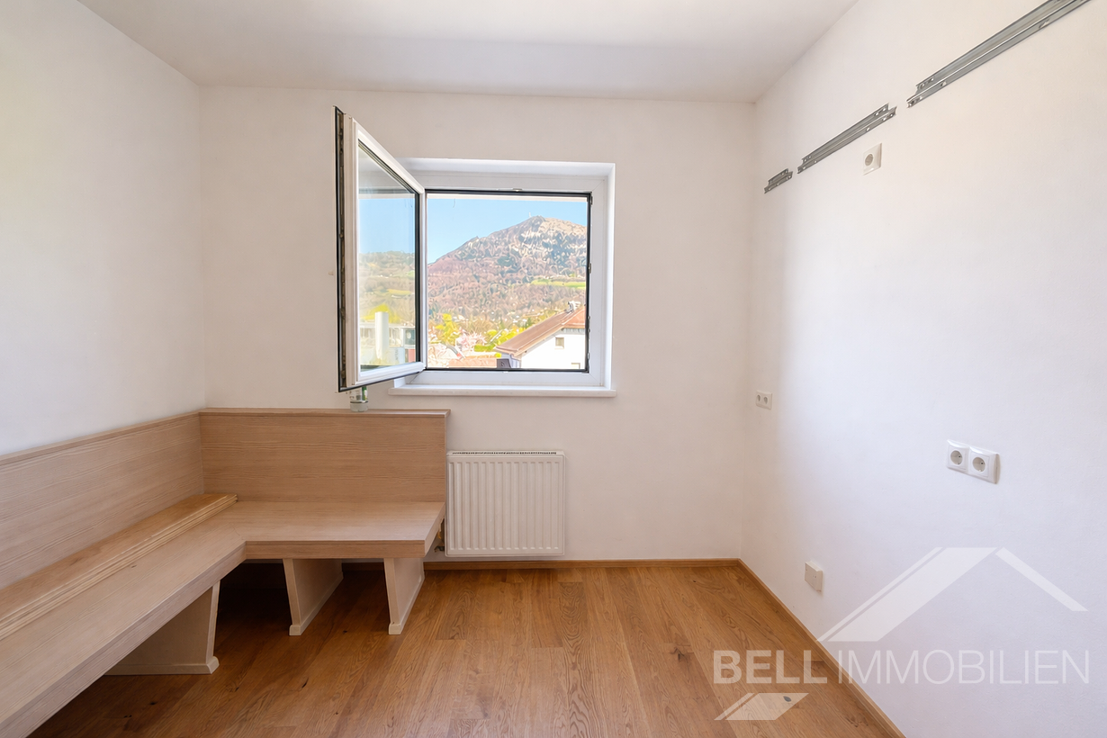 Küche mit Gaisbergblick