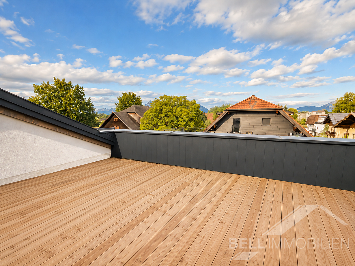 Dachterrasse / Originalfoto Lärchenholzboden (KI generiert)